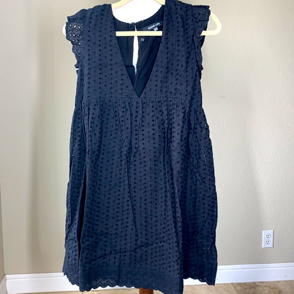 NWT SUGAR+LIPS Black Embroidered Eyelet Short Dress/ROMPER sz Large - Picture 2 of 4